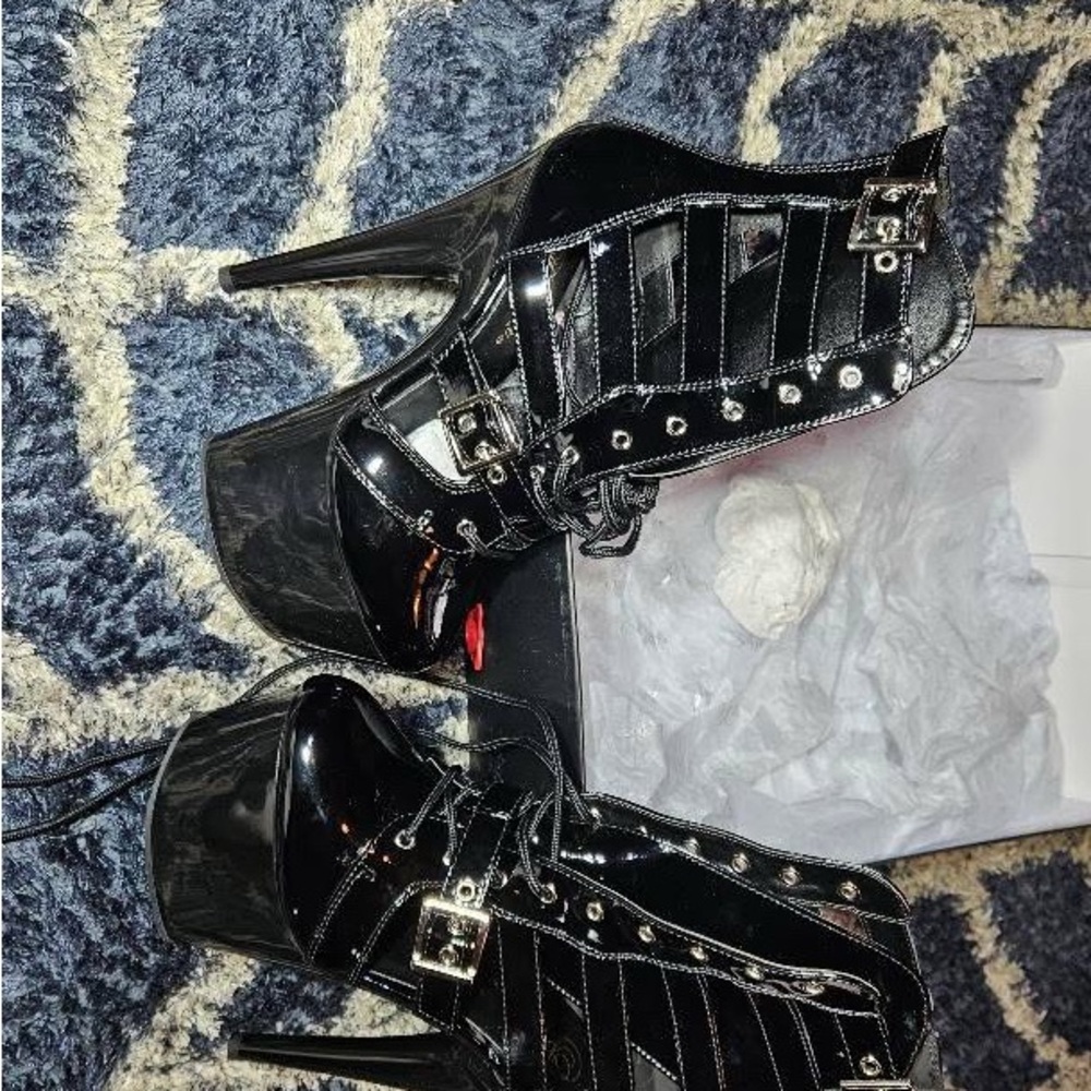 Adore Shiny Black Platform Heels - Picture 5 of 5